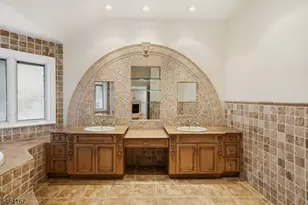 1 Dimmig Ct, Upper Saddle River, NJ 07458 - Photo 11