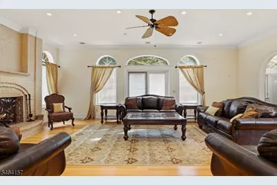 1 Dimmig Ct, Upper Saddle River, NJ 07458 - Photo 5