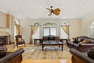 1 Dimmig Ct, Upper Saddle River, NJ 07458 - Photo 5