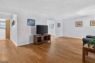 48 Kingswood Rd, Branchburg Township, NJ 08876 - Photo 9