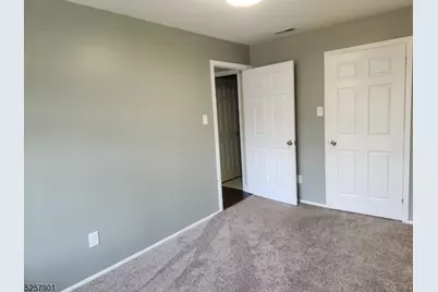 65 Oswestry Way, Franklin Township, NJ 08873 - Photo 11