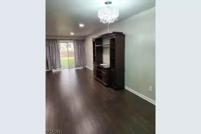 65 Oswestry Way, Franklin Township, NJ 08873 - Photo 5