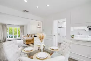 23 Briar Hills Cir, Springfield, NJ 07081 - Photo 9