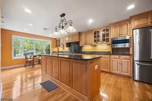 44 Hughes Ln, Watchung, NJ 07069 - Photo 3