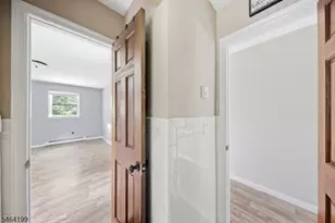 52 Lounsberry Hollow Rd, Vernon, NJ 07461 - Photo 11