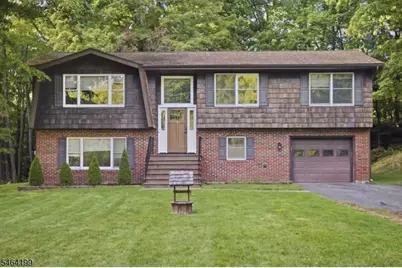 52 Lounsberry Hollow Rd, Vernon, NJ 07461 - Photo 1