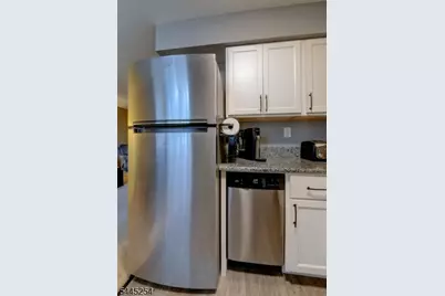 520 Turnpike C #221, Pequannock Township, NJ 07444 - Photo 5