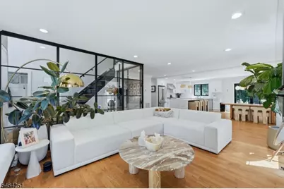 11 Marquette Rd, Montclair, NJ 07043 - Photo 9