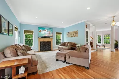 9 Inwood Ter, Fairfield, NJ 07004 - Photo 9