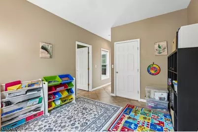 9 Inwood Ter, Fairfield, NJ 07004 - Photo 19