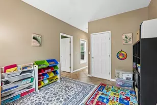 9 Inwood Terrace, Fairfield, NJ 07004 - Photo 19