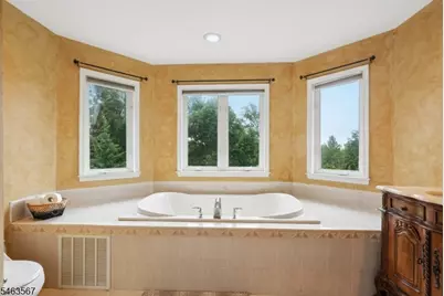9 Inwood Ter, Fairfield, NJ 07004 - Photo 25