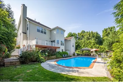 9 Inwood Ter, Fairfield, NJ 07004 - Photo 3