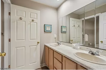 9 Inwood Ter, Fairfield, NJ 07004 - Photo 39