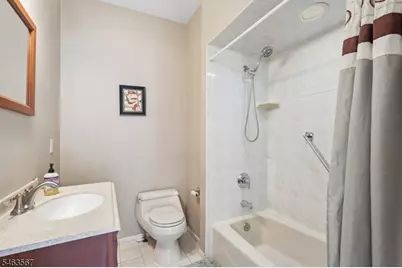 9 Inwood Ter, Fairfield, NJ 07004 - Photo 31
