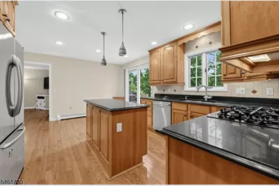 69 Brookside Rd, Randolph Township, NJ 07869 - Photo 9