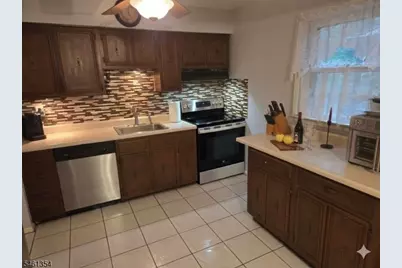 568 Stanley Pl, Mount Arlington, NJ 07850 - Photo 7