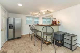 568 Stanley Pl, Mount Arlington, NJ 07850 - Photo 9