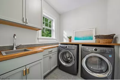 23 Woodfield Drive, Millburn, NJ 07078 - Photo 33