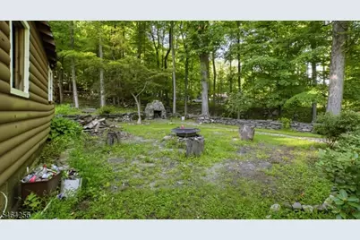 148 Bearfort Rd, West Milford, NJ 07480 - Photo 5