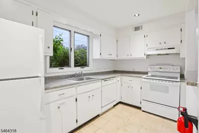 5 Jefferson St, Clifton, NJ 07014 - Photo 7