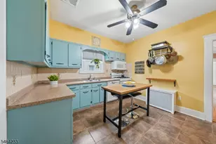 38 Franklin St, Union Township, NJ 07088 - Photo 7