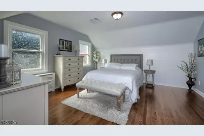 34 Grandview Dr, Wayne, NJ 07470 - Photo 15