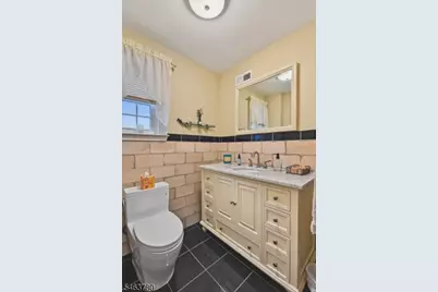 932 Pennsylvania Ave, Union Township, NJ 07083 - Photo 17