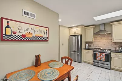 932 Pennsylvania Ave, Union Township, NJ 07083 - Photo 13
