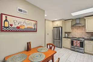 932 Pennsylvania Ave, Union Township, NJ 07083 - Photo 13