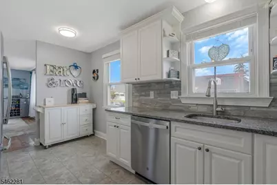 324 Codrington Pl, Bound Brook, NJ 08805 - Photo 11