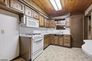 200 Stelko Ave, Lopatcong Township, NJ 08865 - Photo 5