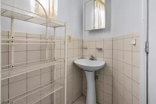 1211 Bergen Ave, Linden, NJ 07036 - Photo 19
