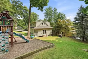 21 Nassau St, North Haledon, NJ 07508 - Photo 25