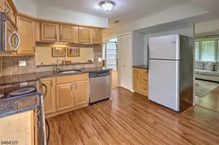 27 Village Dr, Bernards Township, NJ 07920 - Photo 9