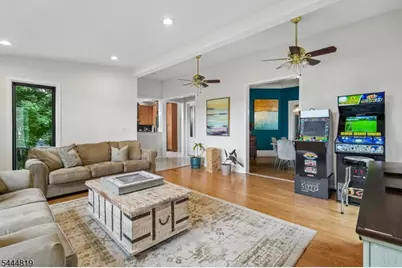 70 Hillside Ave, West Orange Township, NJ 07052 - Photo 17