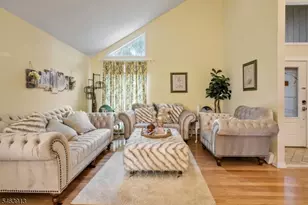 10 Clearwater Rd, Mount Olive, NJ 07828 - Photo 9