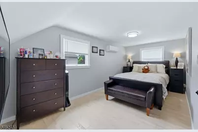 324 Sycamore Ave, Scotch Plains Township, NJ 07076 - Photo 11