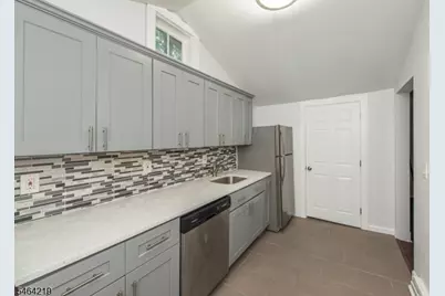 8 Weaver House Cove Rd, Byram Township, NJ 07821 - Photo 3