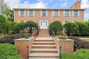 12 Cowperthwaite Pl, Westfield, NJ 07090 - Photo 23