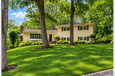 16 Warren Pl, Berkeley Heights Township, NJ 07974 - Photo 1