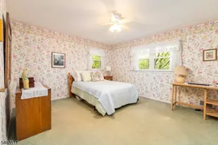 16 Warren Pl, Berkeley Heights Township, NJ 07974 - Photo 17