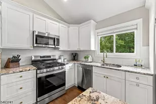 264 Winifred Dr, Totowa, NJ 07512 - Photo 7
