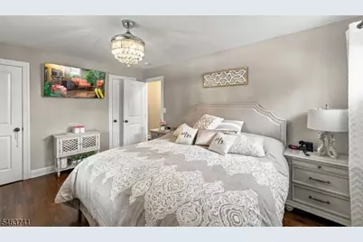 264 Winifred Dr, Totowa, NJ 07512 - Photo 19