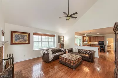14 Vista Dr, Mount Olive, NJ 07836 - Photo 15