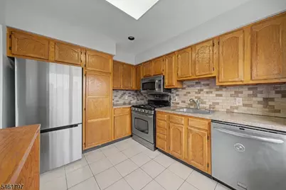 251 Broadmoor- #3, Union Township, NJ 07083 - Photo 5