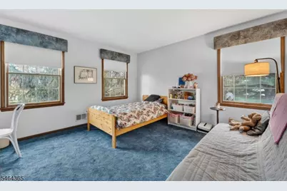 2 Rittenhouse Cir, Raritan Township, NJ 08822 - Photo 25