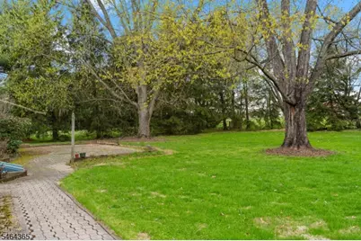 2 Rittenhouse Cir, Raritan Township, NJ 08822 - Photo 33