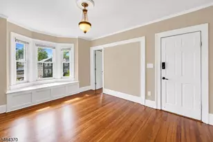 262 Clinton Pl, Hackensack, NJ 07601 - Photo 7