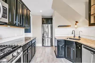 262 Clinton Pl #2, Hackensack, NJ 07601 - Photo 9
